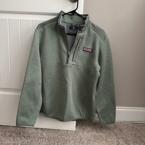 Vineyard vines quarterzip - Picture 2 of 2